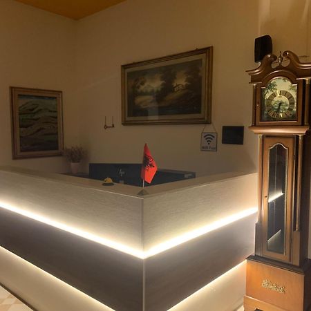 Risus Hotel Golem  Dış mekan fotoğraf