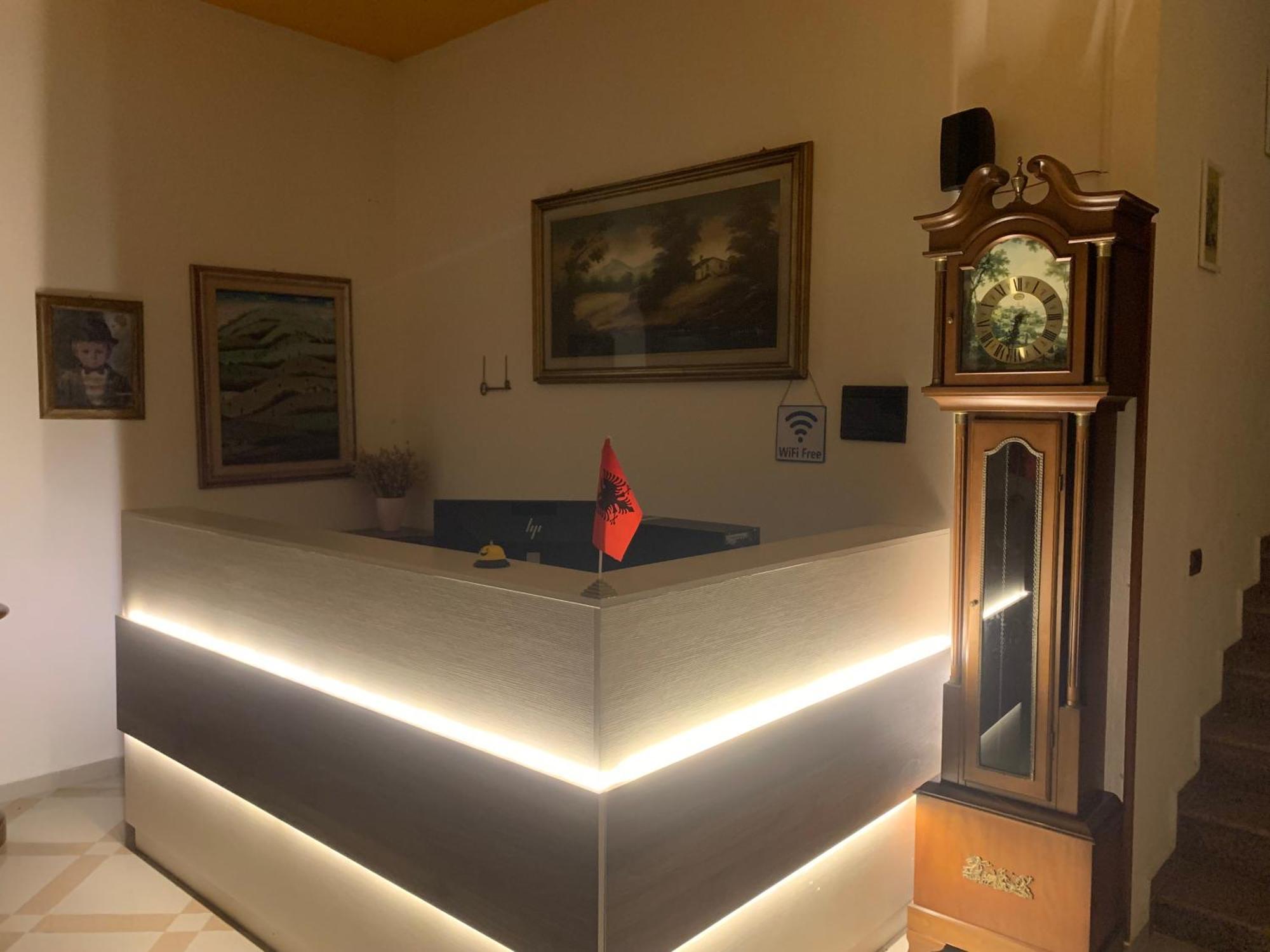 Risus Hotel Golem  Dış mekan fotoğraf