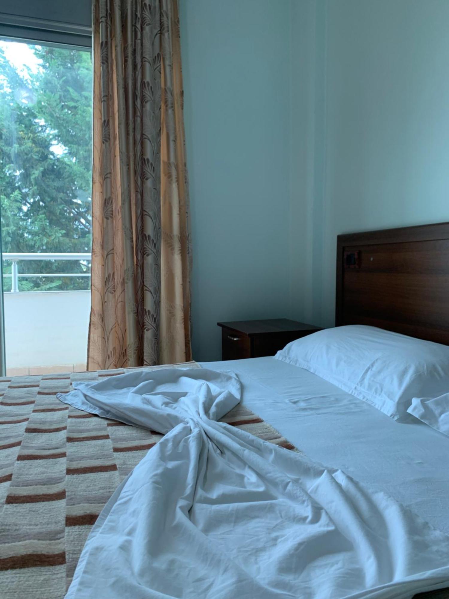 Risus Hotel Golem  Dış mekan fotoğraf