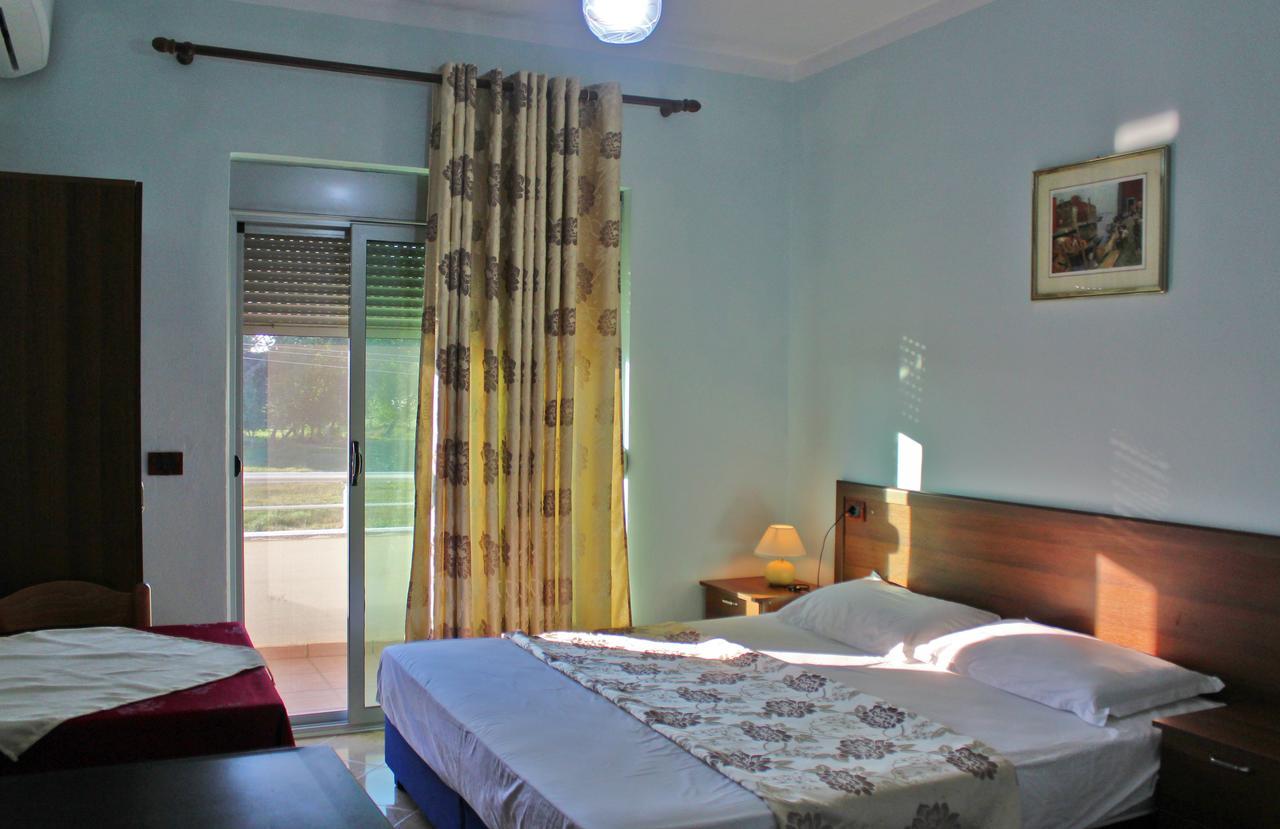 Risus Hotel Golem  Dış mekan fotoğraf