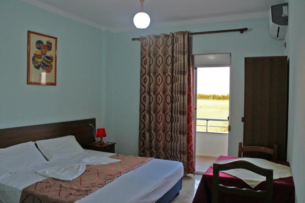 Risus Hotel Golem  Dış mekan fotoğraf