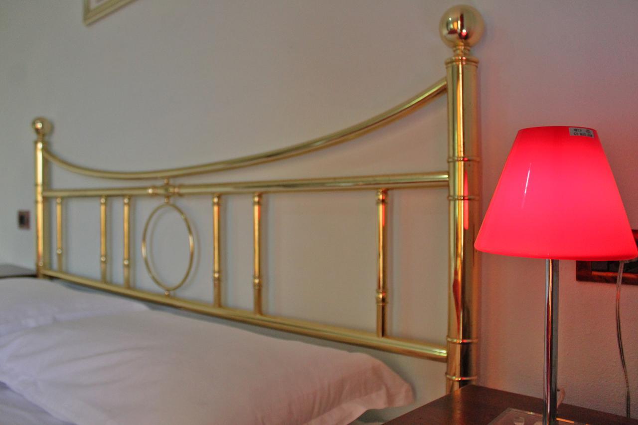 Risus Hotel Golem  Dış mekan fotoğraf