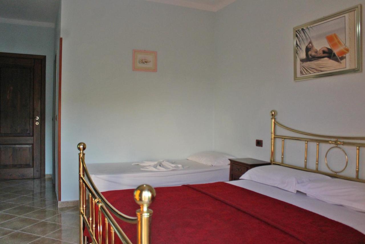 Risus Hotel Golem  Dış mekan fotoğraf